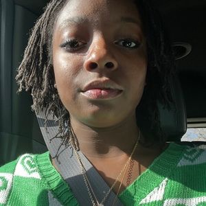 Meet your Posher, Avanee